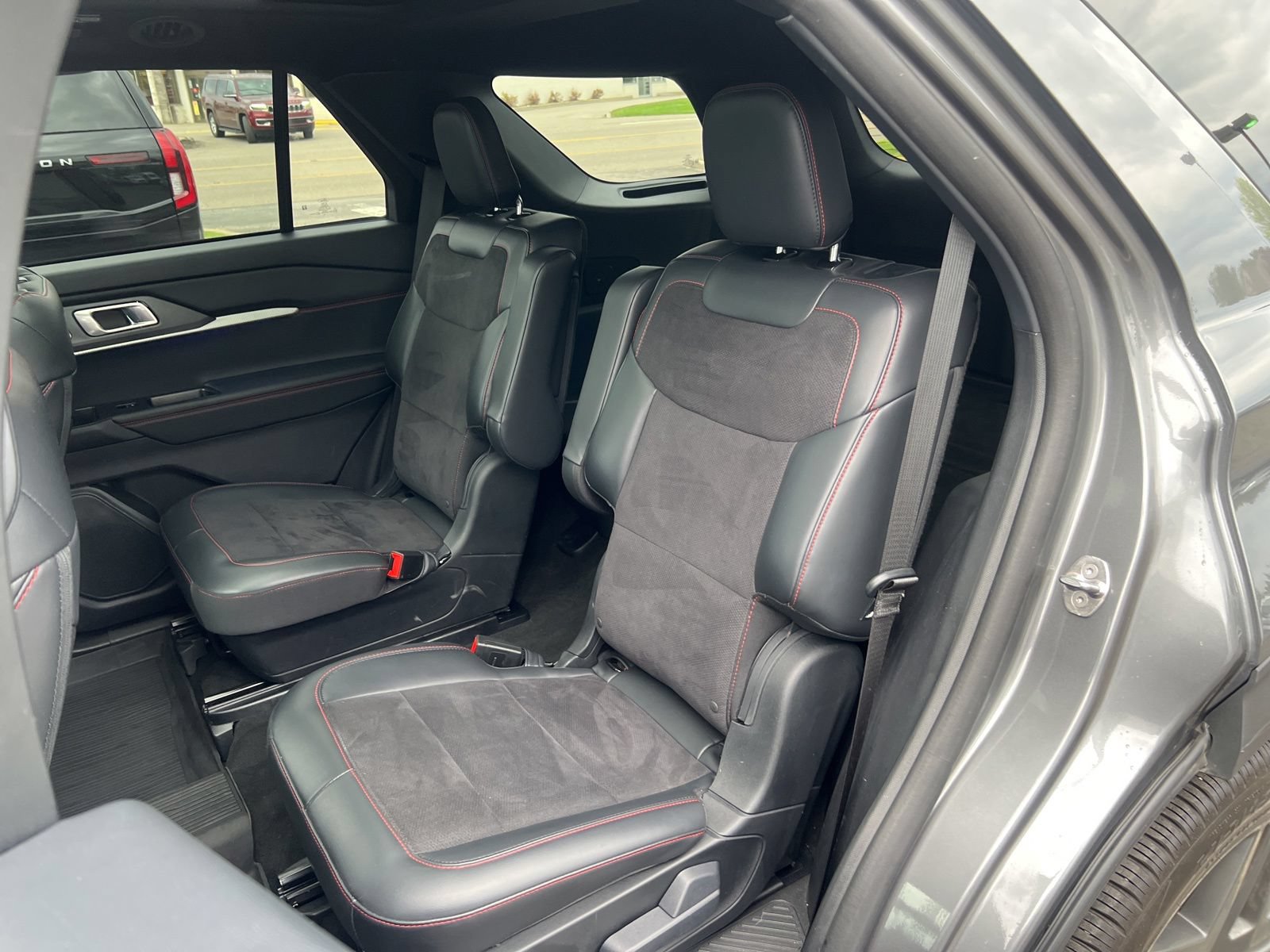 Certified 2025 Ford Explorer ST w/ Sun And Sound Package AWD/4WD image 54