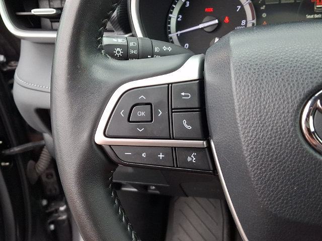 Used 2022 Toyota Highlander XSE AWD/4WD image 24
