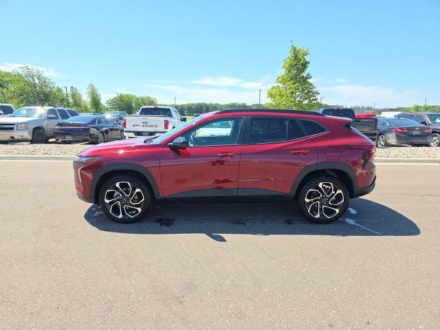 Used 2024 Chevrolet Trax RS FWD image 4