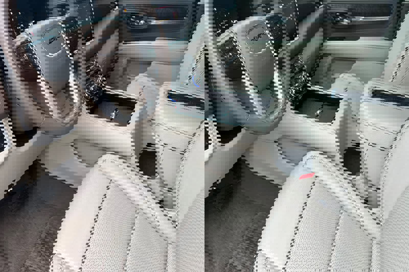 Used 2023 GMC Yukon XL Denali w/ Max Trailering Package image 11