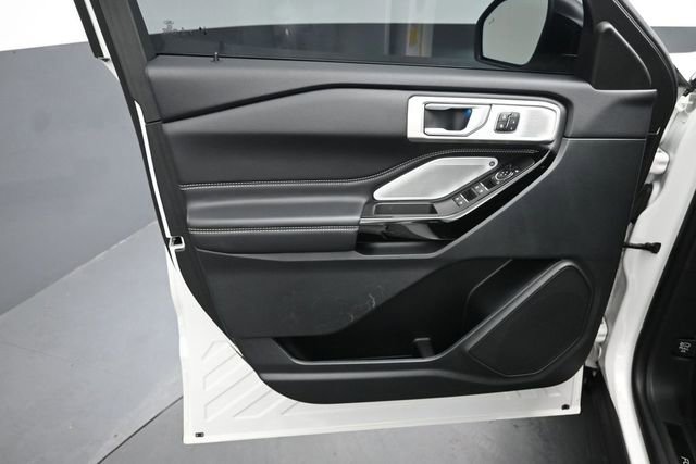 Certified 2024 Ford Explorer ST w/ Equipment Group 401A AWD/4WD image 21