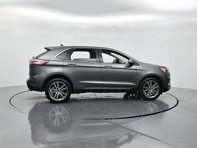 Certified 2022 Ford Edge Titanium AWD/4WD image 2