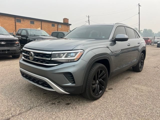 Used 2022 Volkswagen Atlas Cross Sport SE w/ Black Wheel Package AWD/4WD image 26