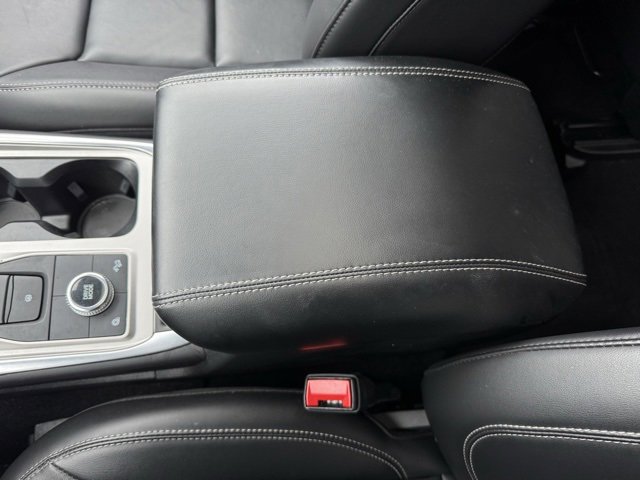 Certified 2023 Ford Explorer XLT w/ Equipment Group 202A image 19