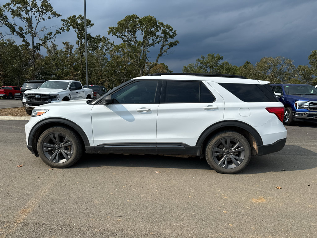 Certified 2021 Ford Explorer XLT w/ Equipment Group 202A AWD/4WD image 8