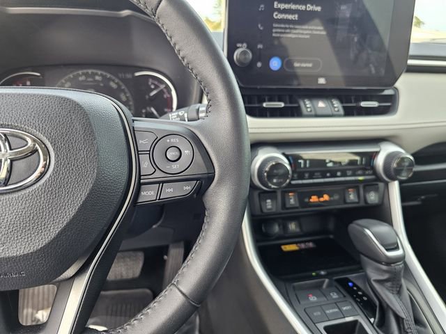 Used 2023 Toyota RAV4 XLE Premium image 25