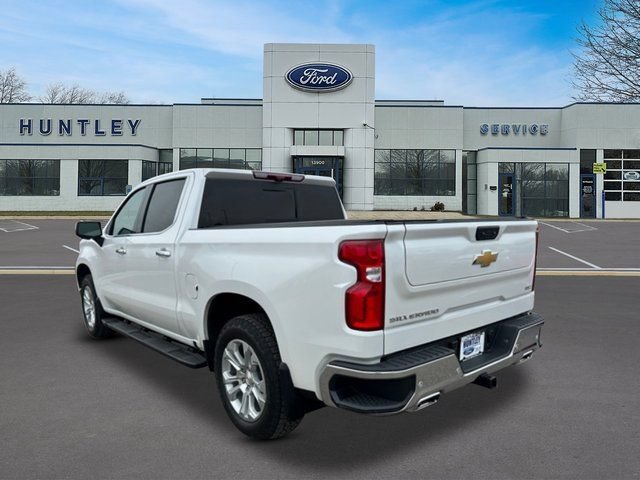 Used 2025 Chevrolet Silverado 1500 LTZ AWD/4WD image 6