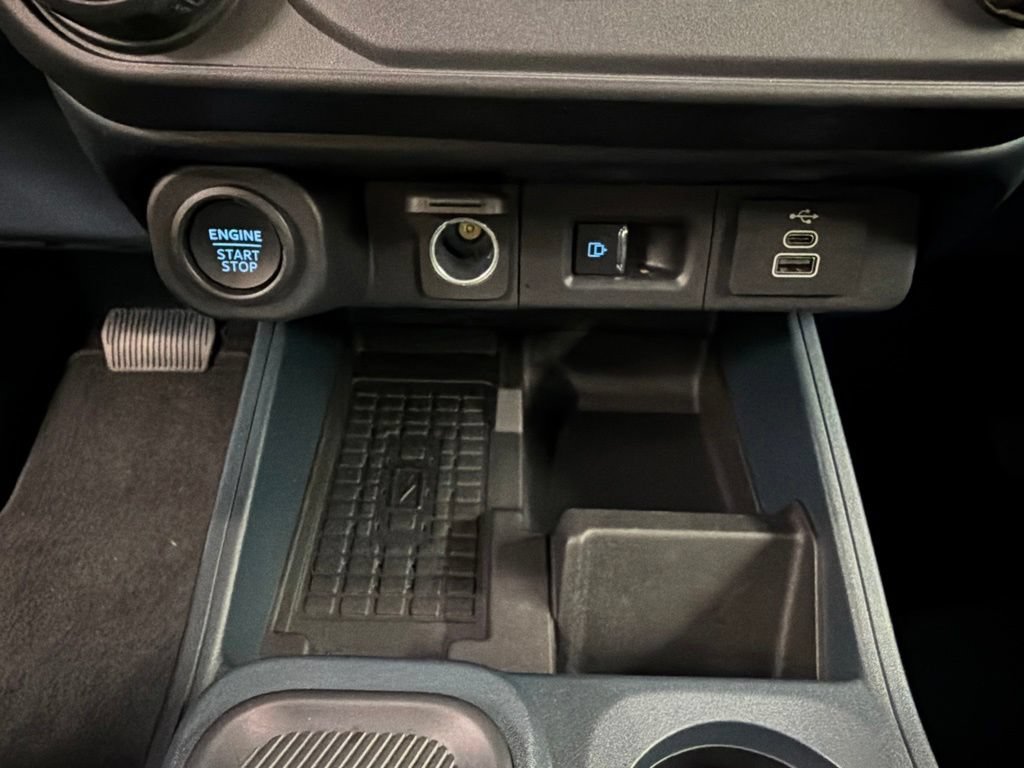 Certified 2025 Ford Maverick Lobo AWD/4WD image 15