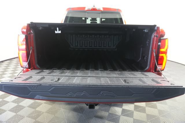 Used 2024 Chevrolet Colorado ZR2 w/ ZR2 Convenience Package III AWD/4WD image 9