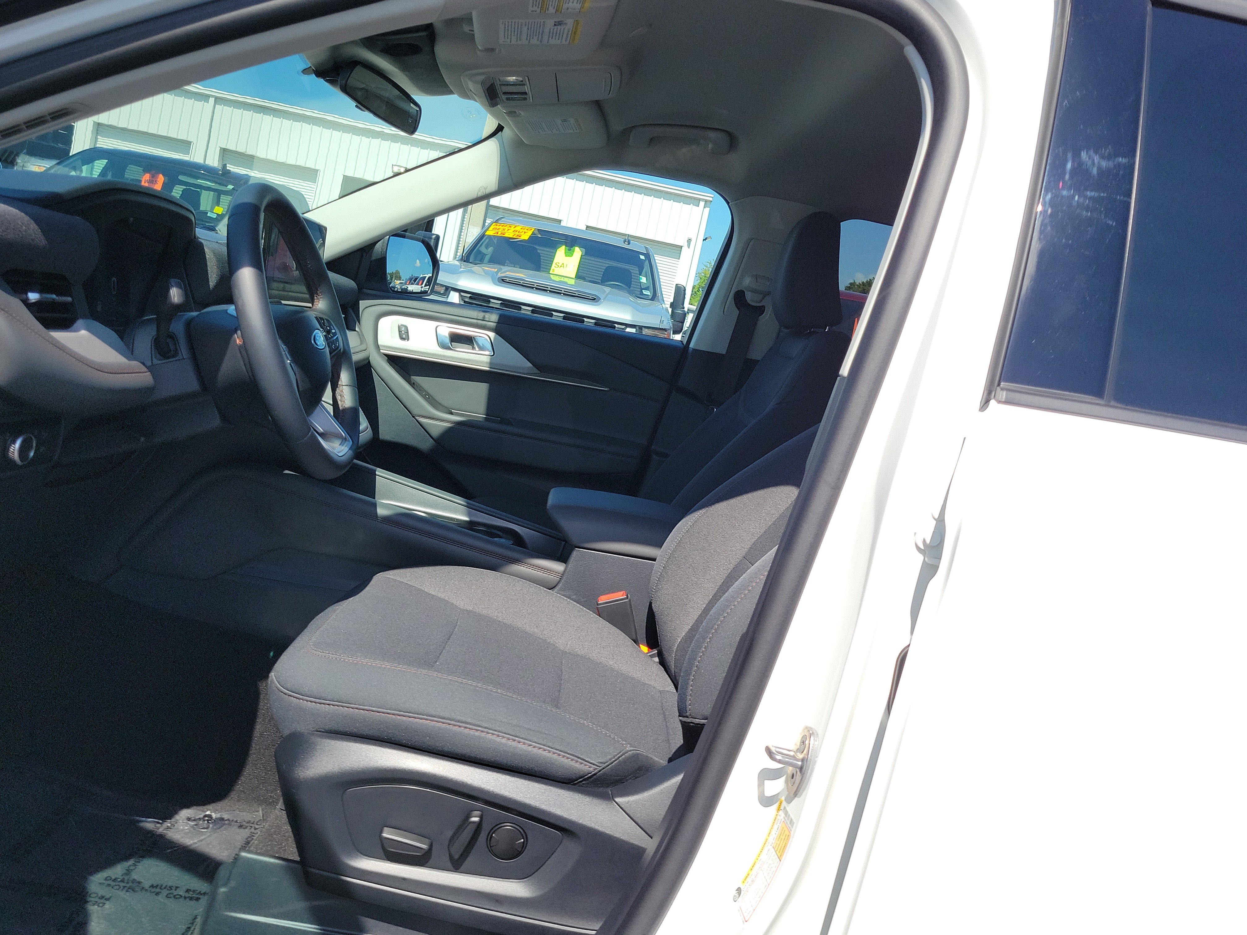 Certified 2025 Ford Explorer Active RWD image 20