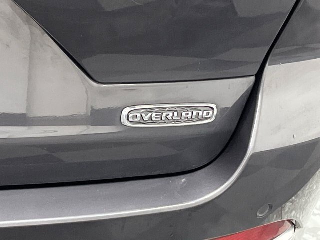Used 2023 Jeep Grand Cherokee Overland AWD/4WD image 33