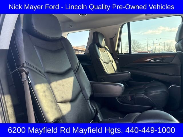 Used 2020 Cadillac Escalade Luxury image 11