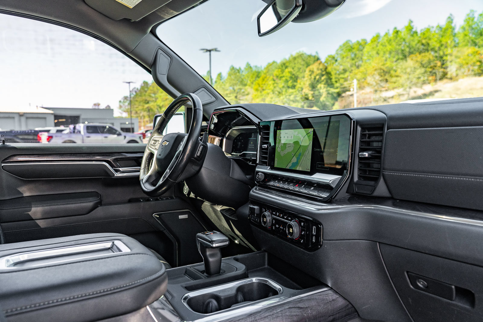 Used 2022 Chevrolet Silverado 1500 LTZ w/ Max Trailering Package RWD image 12