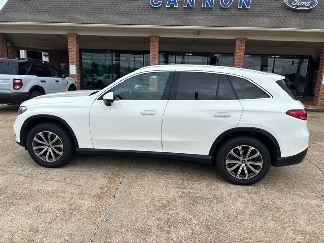Used 2024 Mercedes-Benz GLC 300 image 2
