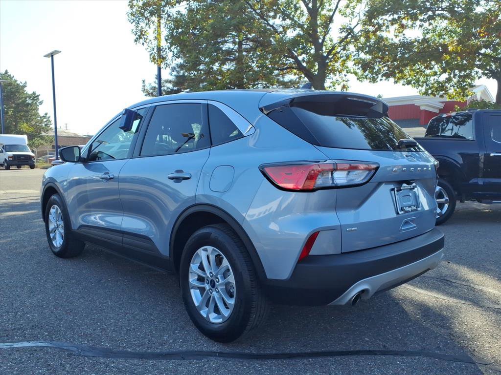 Certified 2022 Ford Escape SE image 4