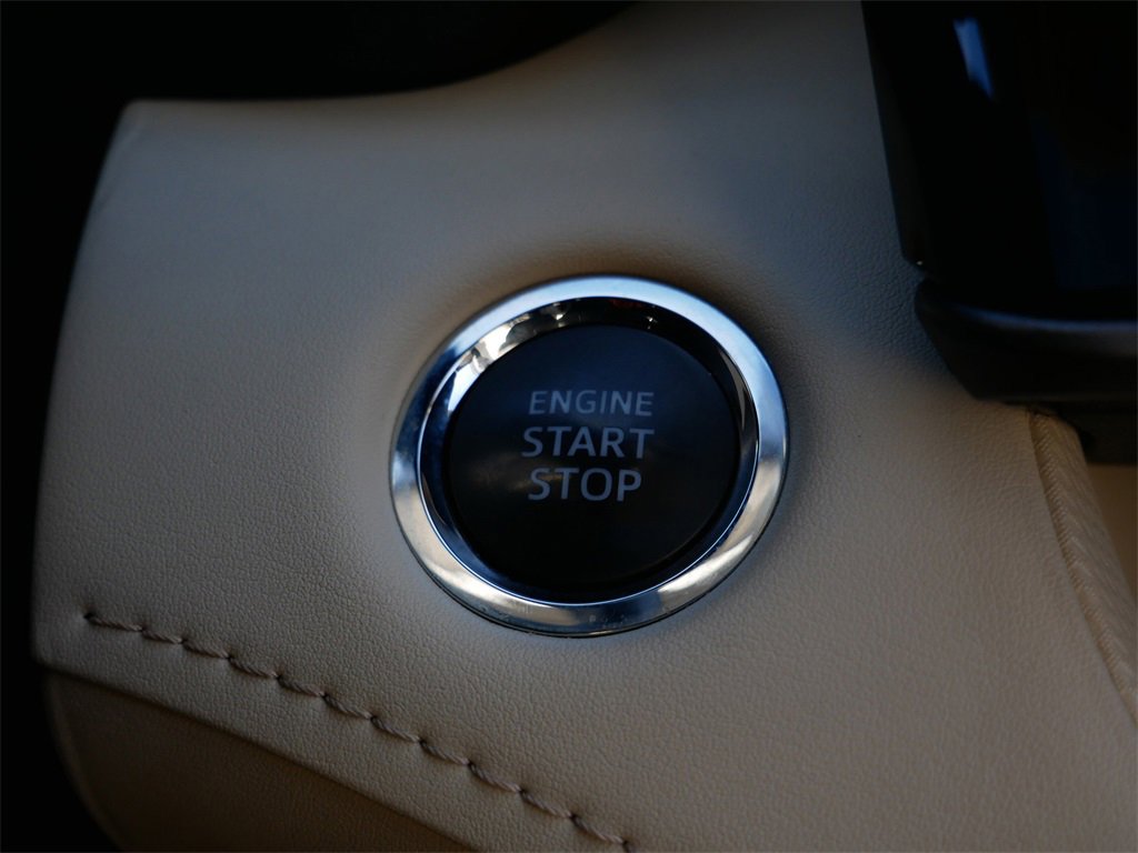 Used 2022 Toyota Highlander Limited image 26