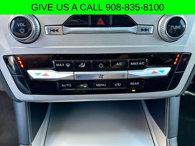 Certified 2022 Ford Explorer XLT w/ Class IV Trailer Tow Package AWD/4WD image 27