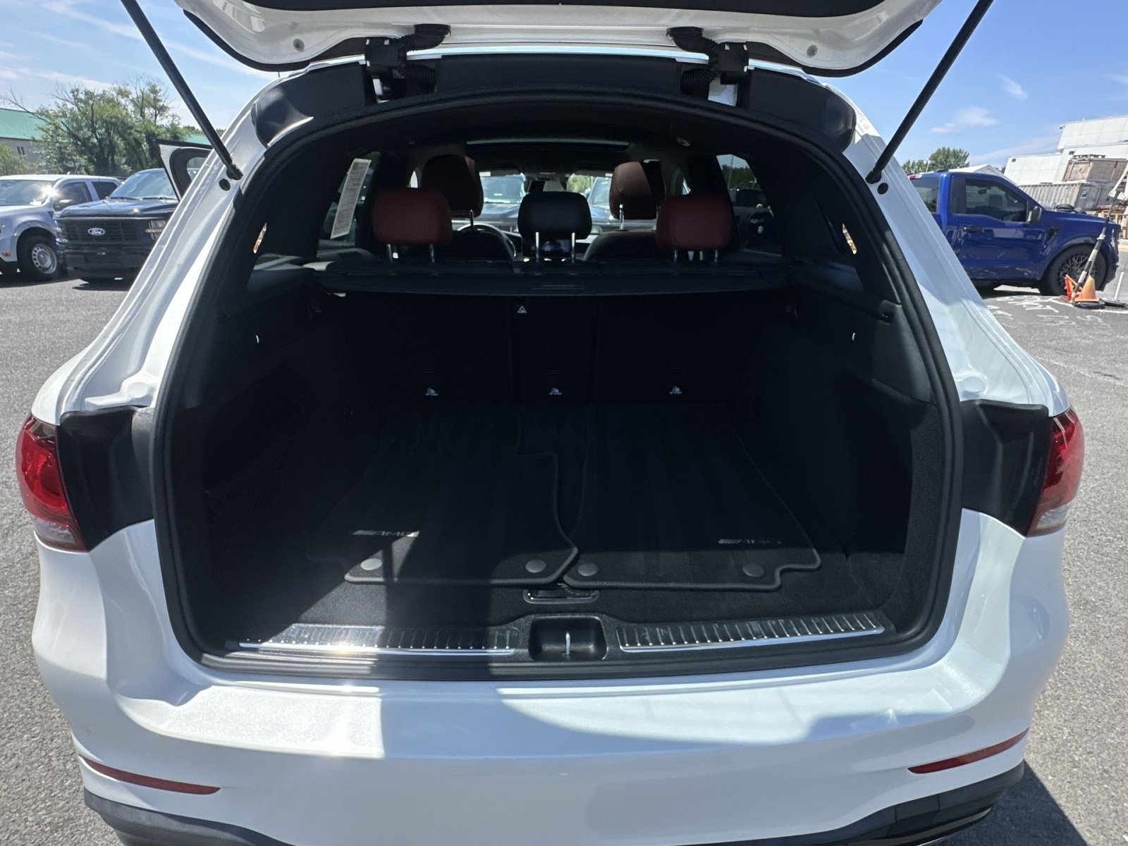 Used 2022 Mercedes-Benz GLC 300 4MATIC image 33