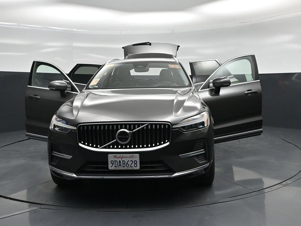 Used 2023 Volvo XC60 B5 Ultimate w/ Climate Package AWD/4WD image 27