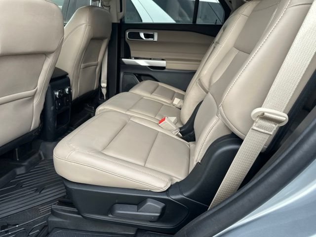 Certified 2021 Ford Explorer XLT w/ Equipment Group 202A AWD/4WD image 9