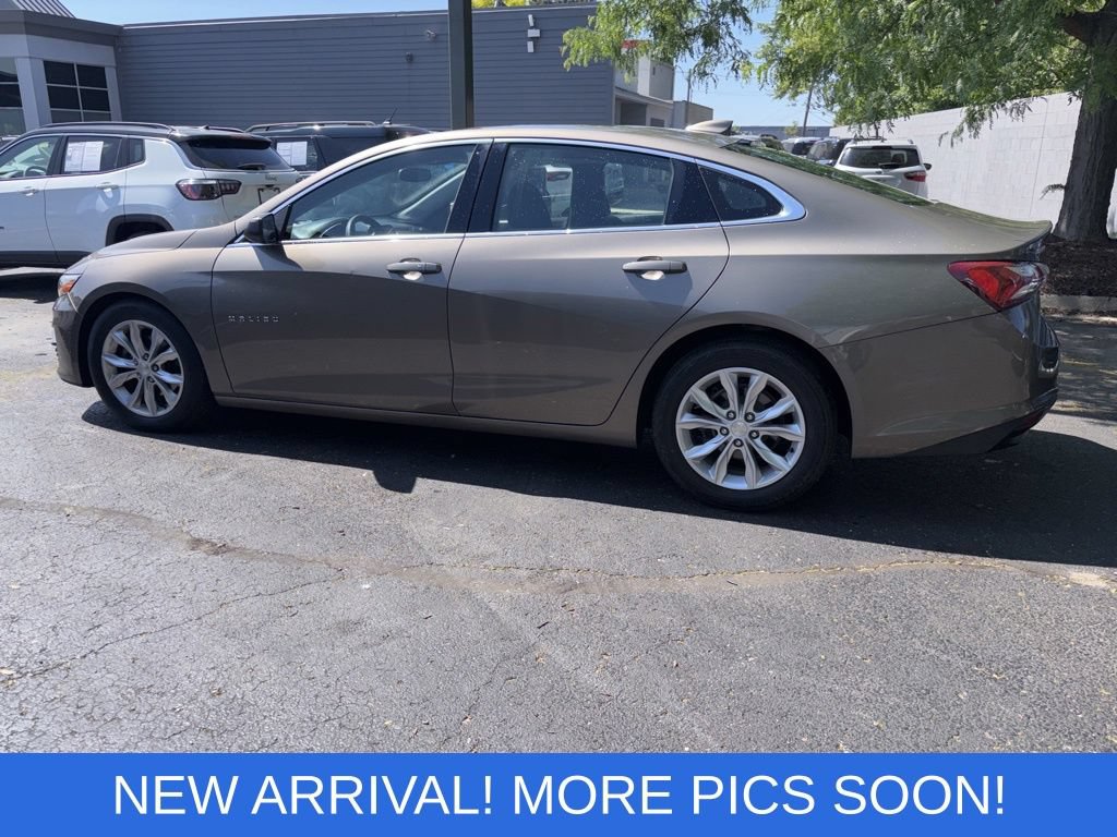 Used 2020 Chevrolet Malibu LT FWD image 2