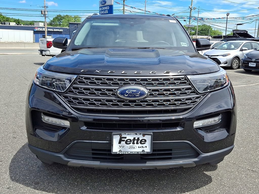 Certified 2023 Ford Explorer XLT w/ Equipment Group 202A AWD/4WD image 2