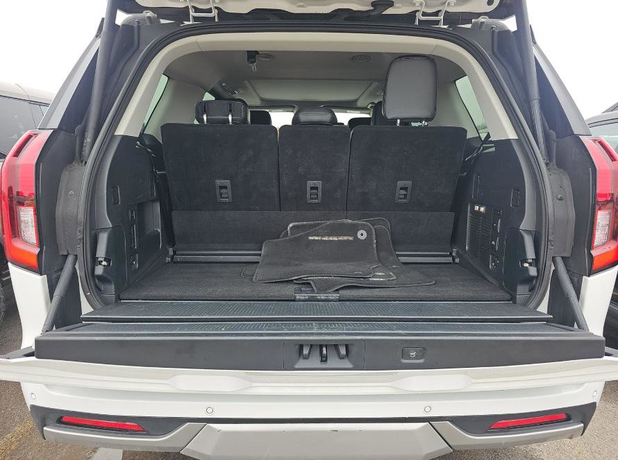 Certified 2025 Ford Expedition Platinum image 7