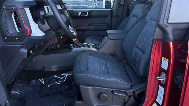 Certified 2026 Ford Bronco Heritage Edition AWD/4WD image 39