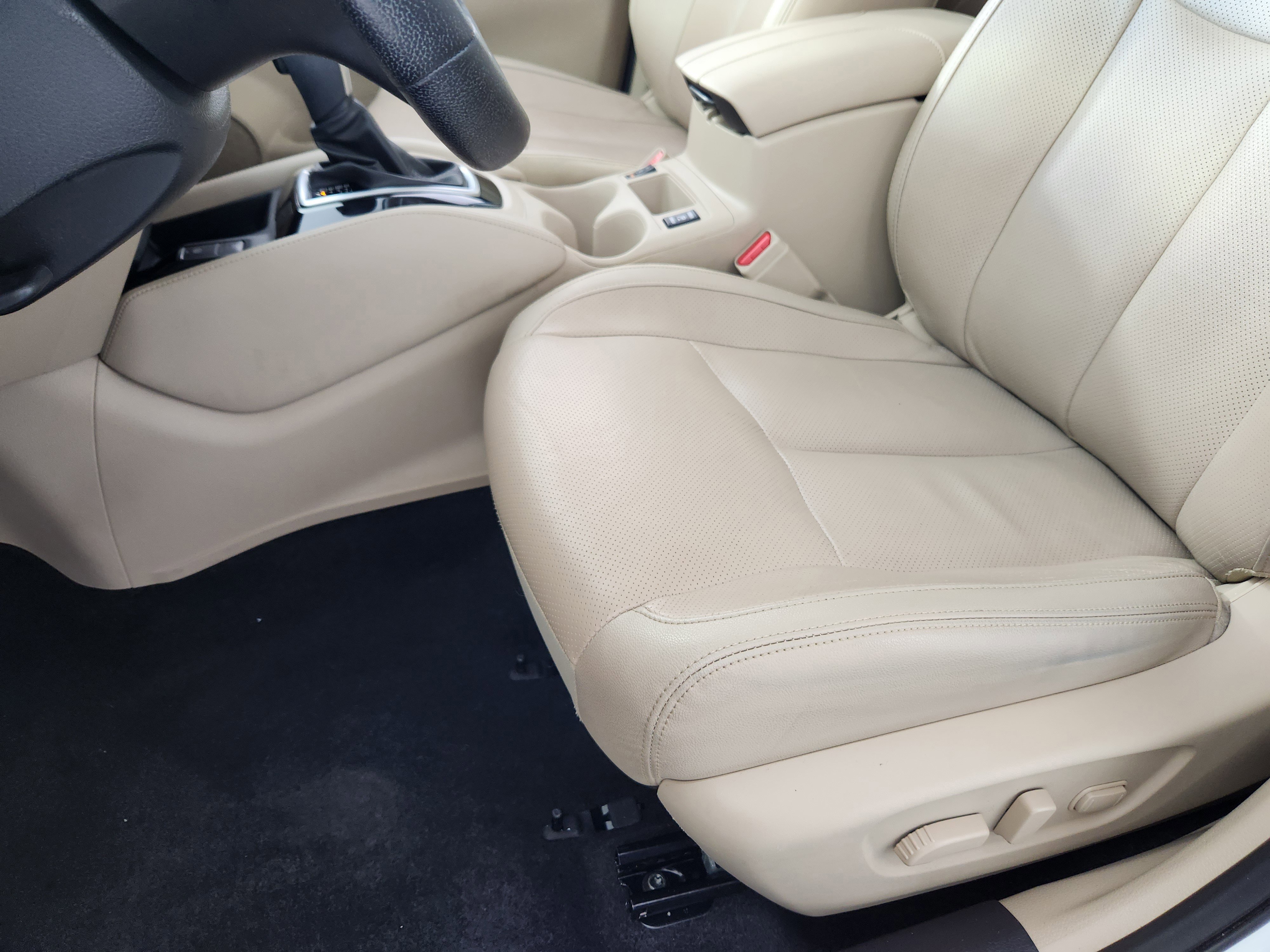 Used 2019 Nissan Rogue SL image 12