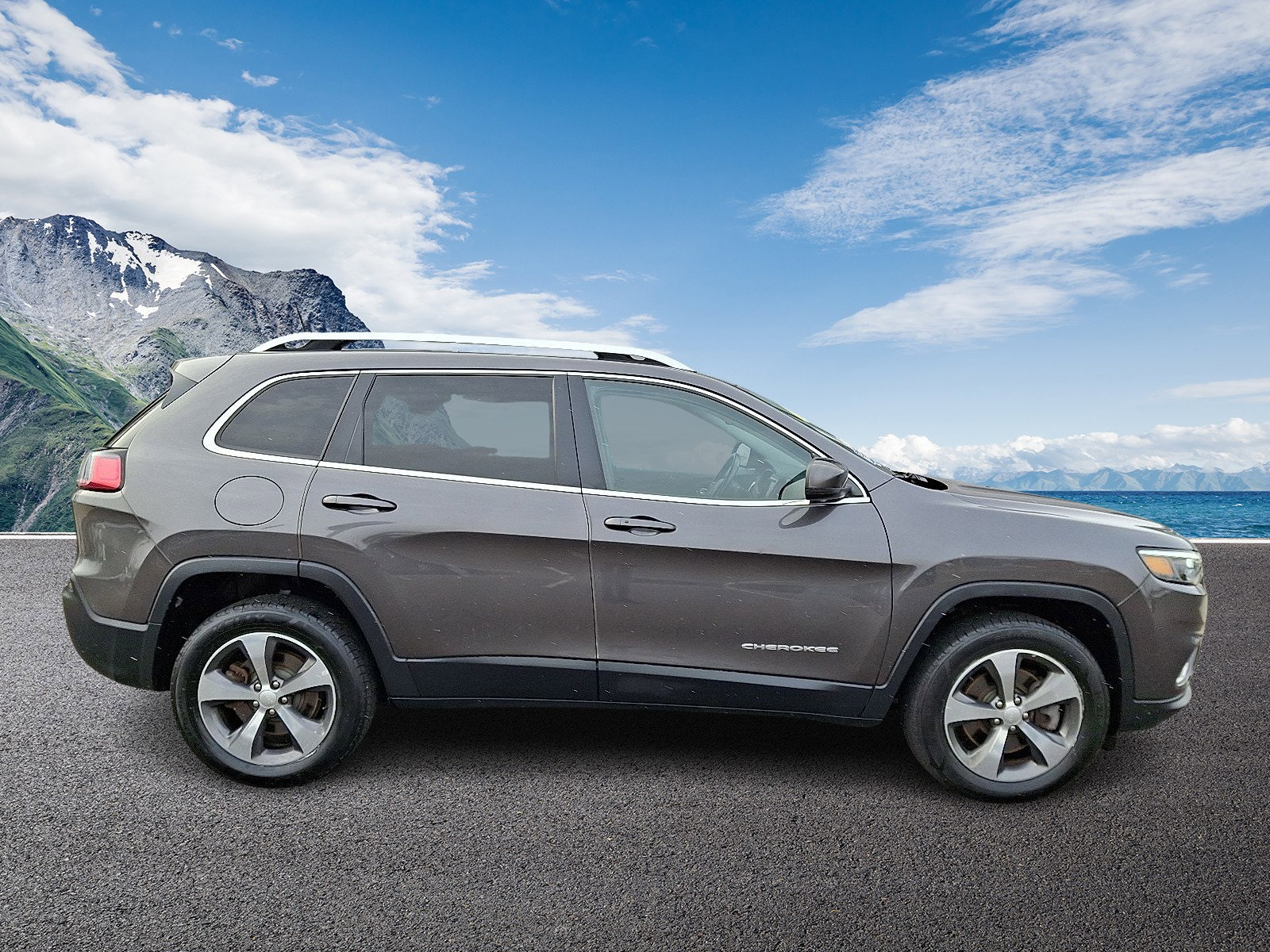 Used 2020 Jeep Cherokee Limited image 7