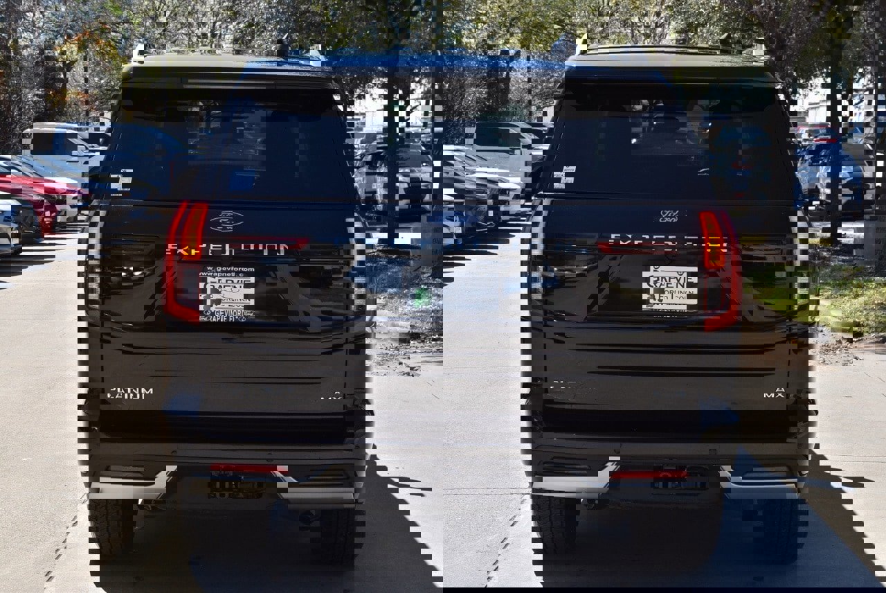 Certified 2025 Ford Expedition Max Platinum image 9