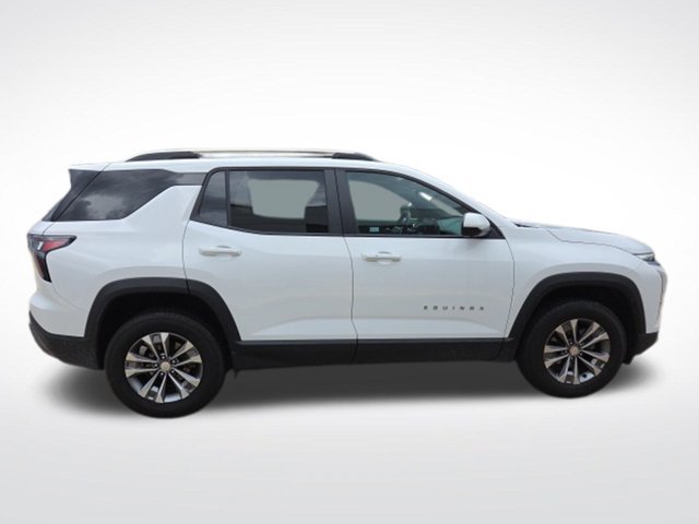 Used 2025 Chevrolet Equinox LT w/ Convenience Package II FWD image 11