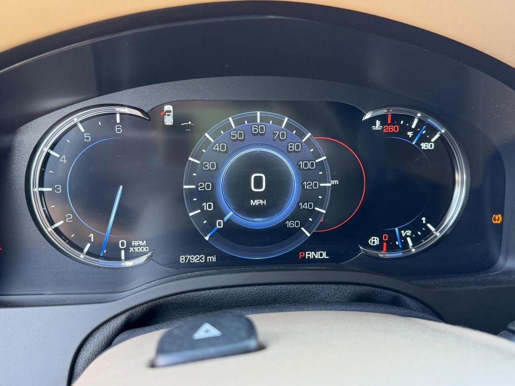 Used 2019 Cadillac Escalade Platinum w/ Escalade Sport Edition image 19