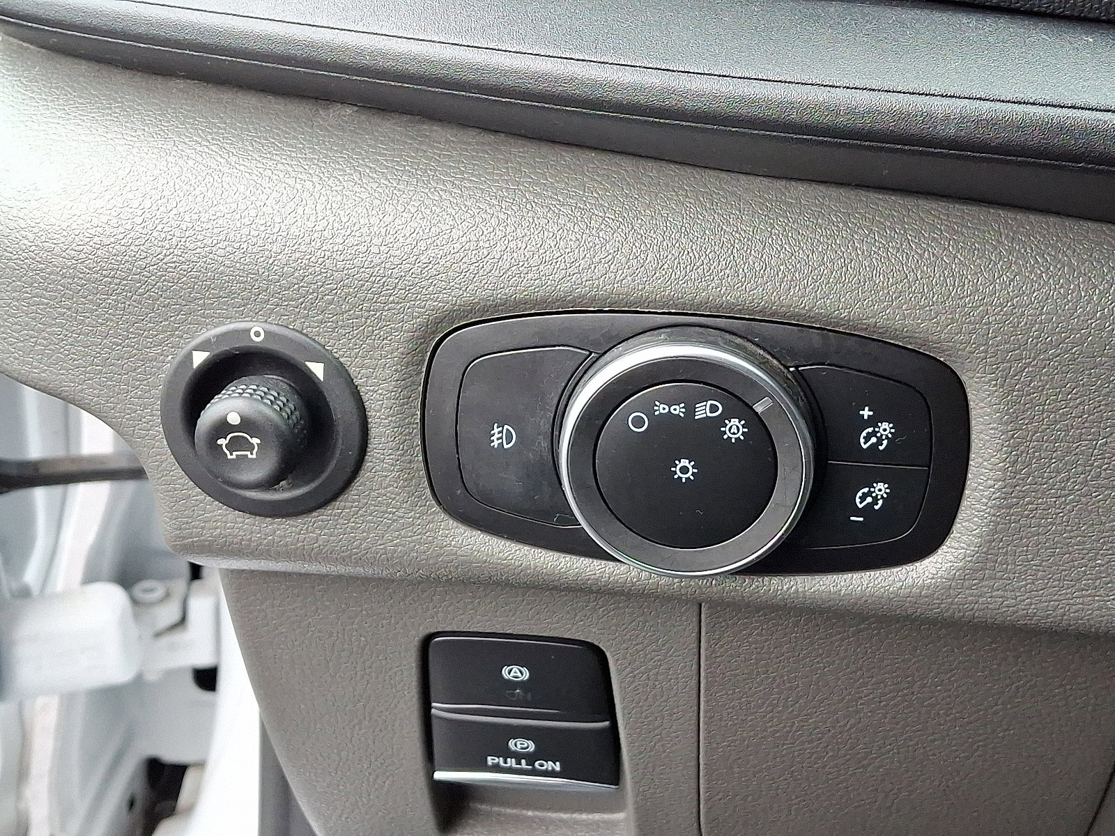 Certified 2024 Ford Transit 250 w/ Exterior Upgrade Package image 25