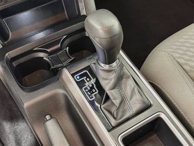 Used 2022 Toyota Tacoma SR5 w/ Technology Package RWD image 19