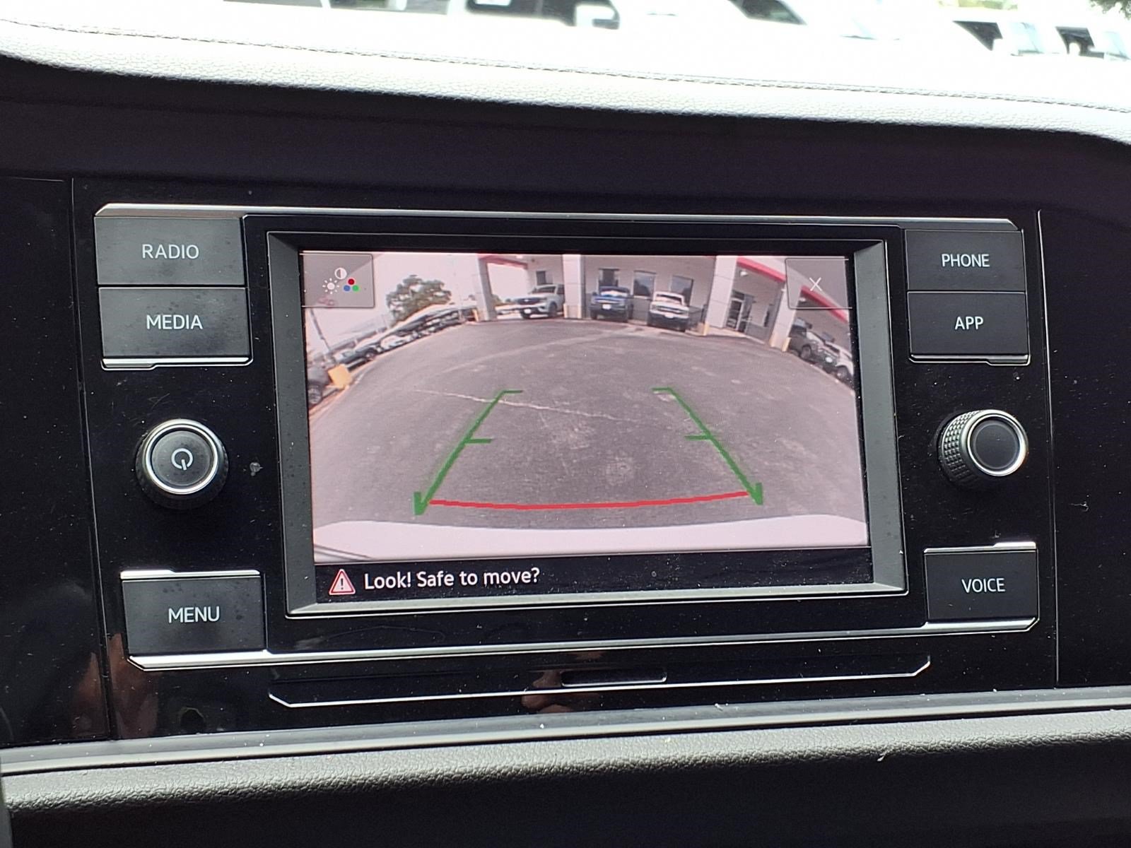 Used 2024 Volkswagen Jetta SE w/ Panoramic Sunroof Package FWD image 19
