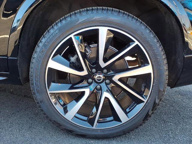 Used 2024 Volvo XC90 B6 Plus image 25