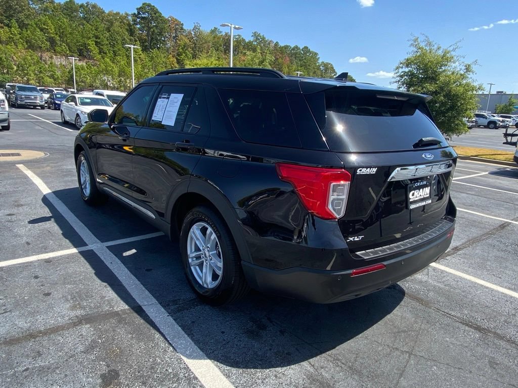 Certified 2024 Ford Explorer XLT RWD image 5