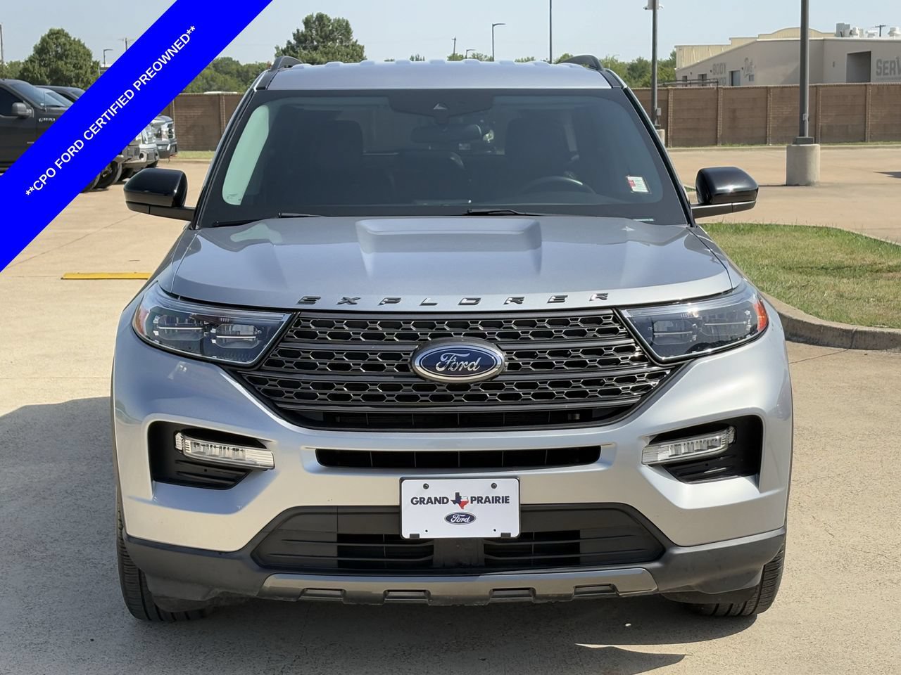 Certified 2023 Ford Explorer XLT w/ Equipment Group 202A RWD image 9