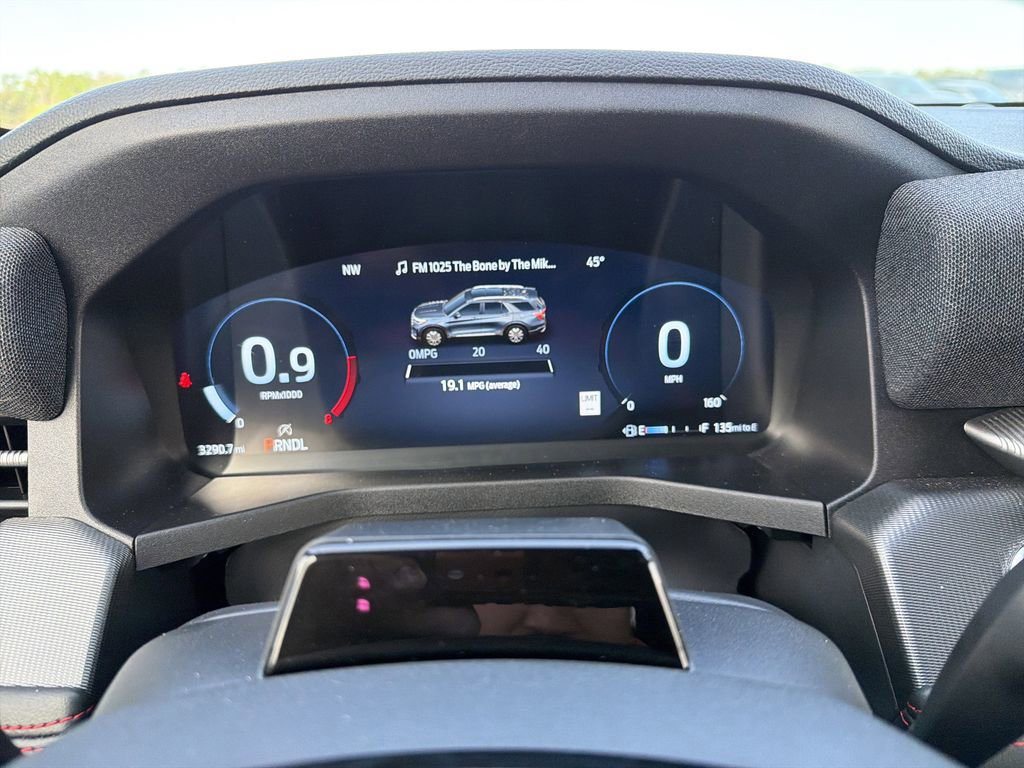 Certified 2025 Ford Explorer ST-Line w/ Premium Package image 33