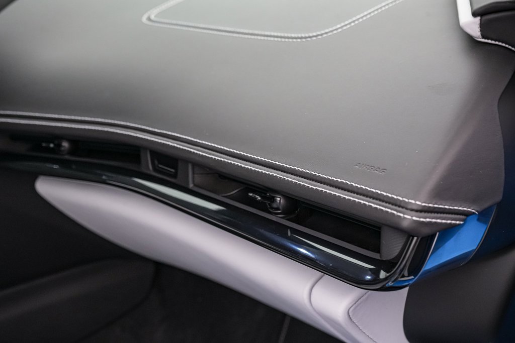 Used 2023 Chevrolet Corvette Stingray Premium Cpe w/ Z51 Performance Package image 43