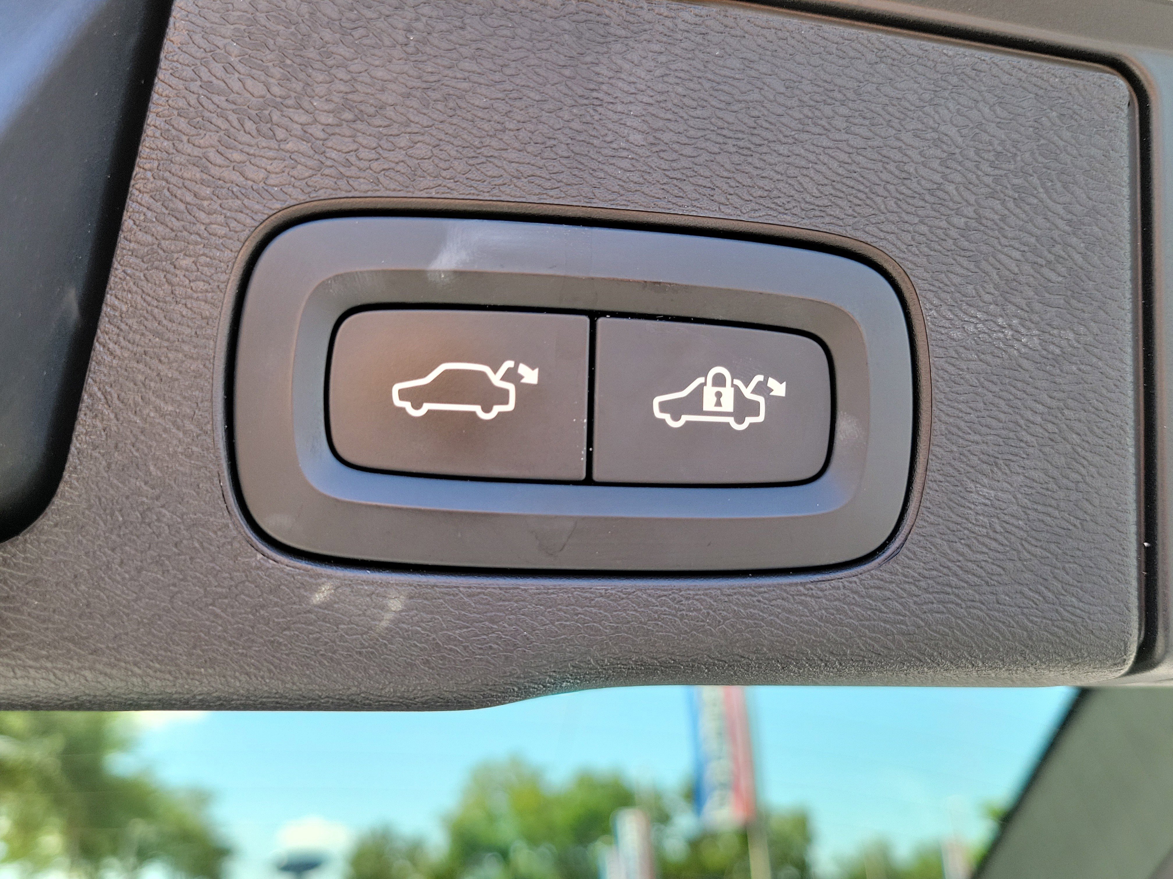Used 2021 Volvo XC60 T5 Inscription FWD image 12