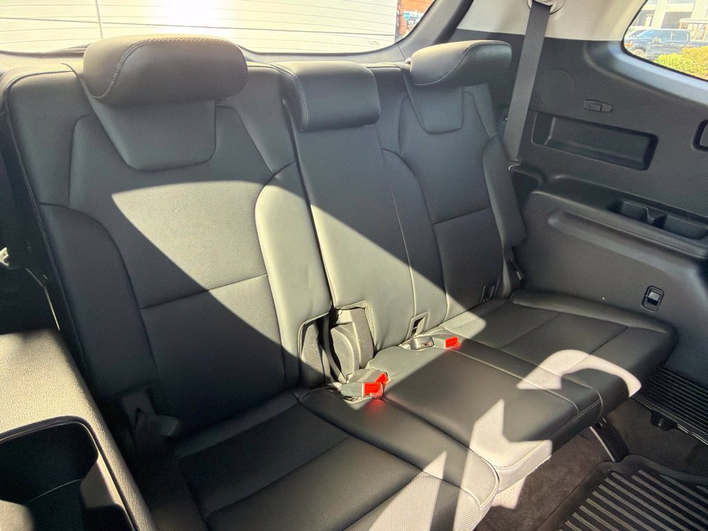Used 2025 Kia Telluride S FWD image 32