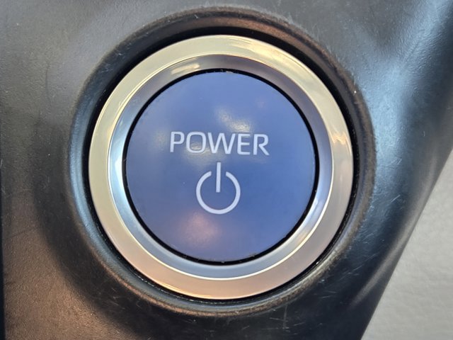 Used 2022 Toyota Sienna XLE image 19