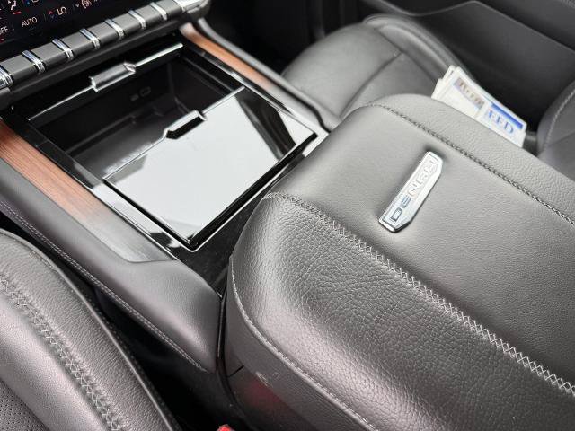 Used 2025 GMC Yukon Denali AWD/4WD image 25