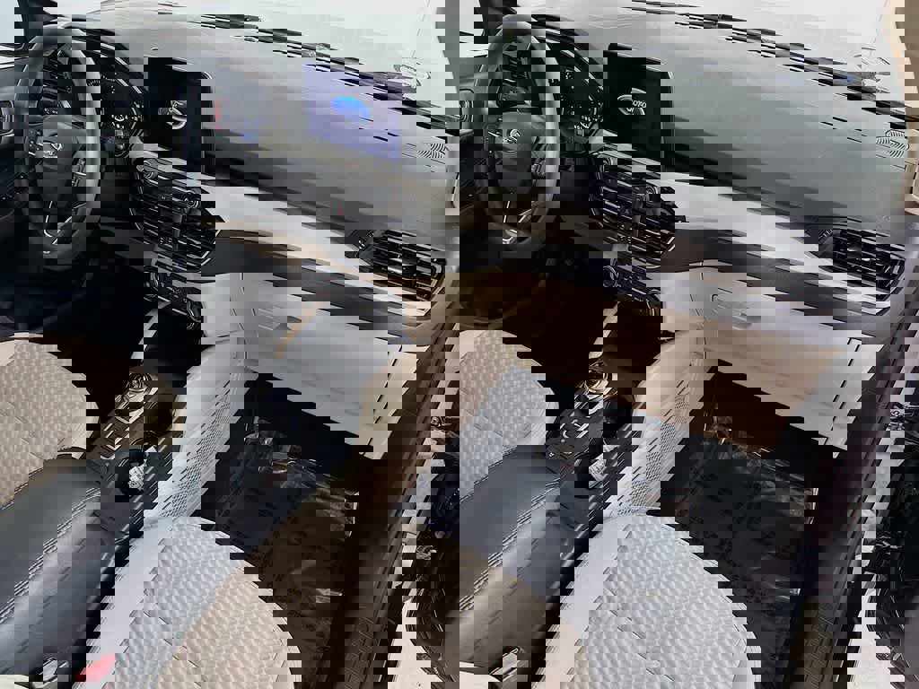 Certified 2020 Ford Escape SE image 32