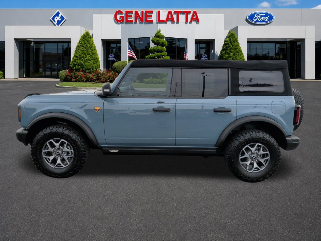 Certified 2022 Ford Bronco Badlands AWD/4WD image 13