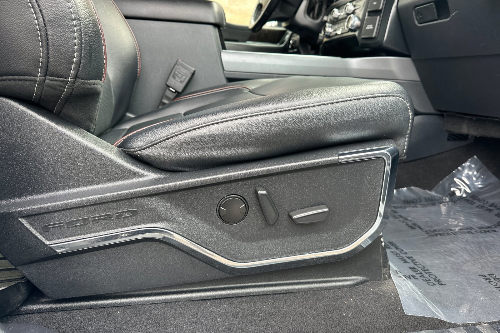 Certified 2023 Ford F250 Lariat w/ FX4 Off-Road Package image 22