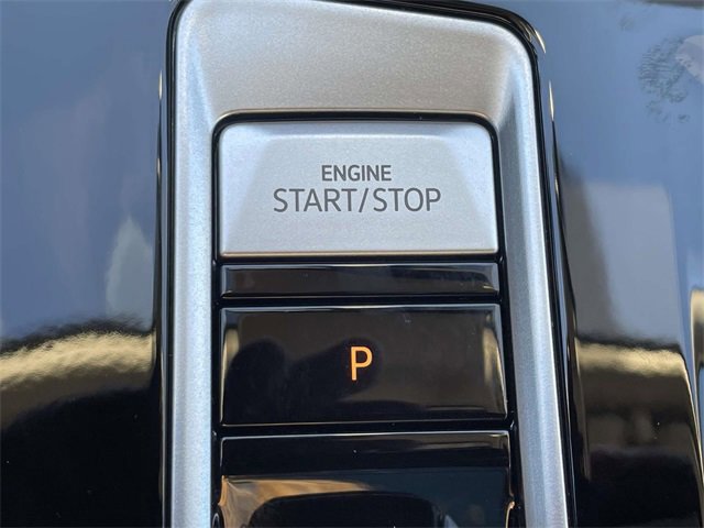 Used 2025 Volkswagen Atlas SEL Premium R-Line image 29