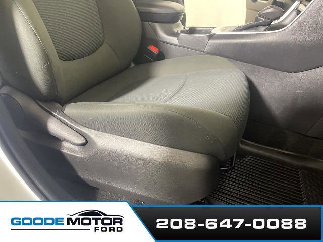 Used 2022 Toyota RAV4 LE image 24